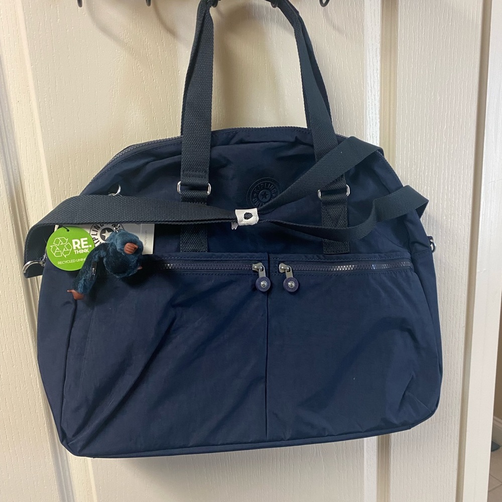 KIPLING WEEKENDER DUFFEL.SIZE  20in W x 14in H. Color True Blus